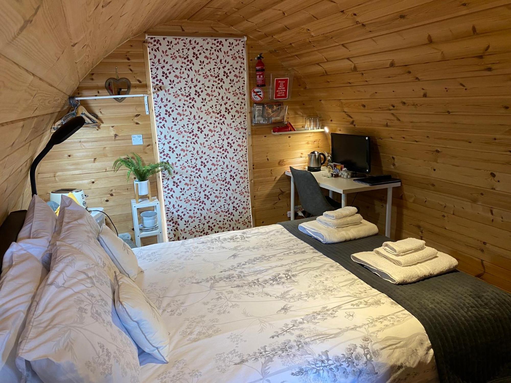 Earls View Pod Hotel Carna Buitenkant foto