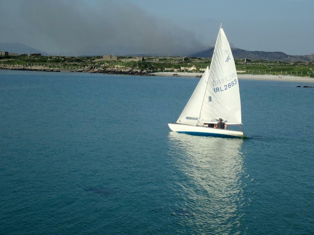 Earls View Pod Hotel Carna Buitenkant foto